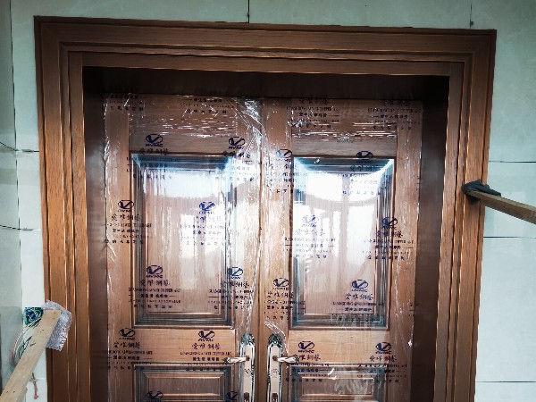 佛山銅門廠家愛唯銅藝——順德胡總別墅銅門簡約風格