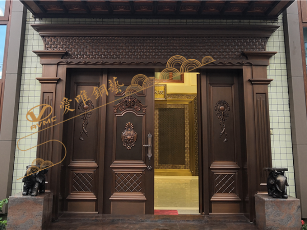 銅門定制廠家的銅門得到市場(chǎng)的認(rèn)可